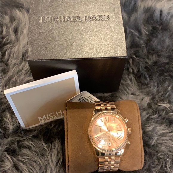 Michael Kors Rosegold Brand New Watch - Picture 4 of 8
